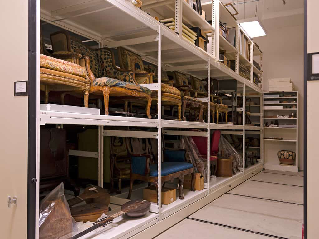 Oversized Museum Artifact Storage on Wide Span Shelving